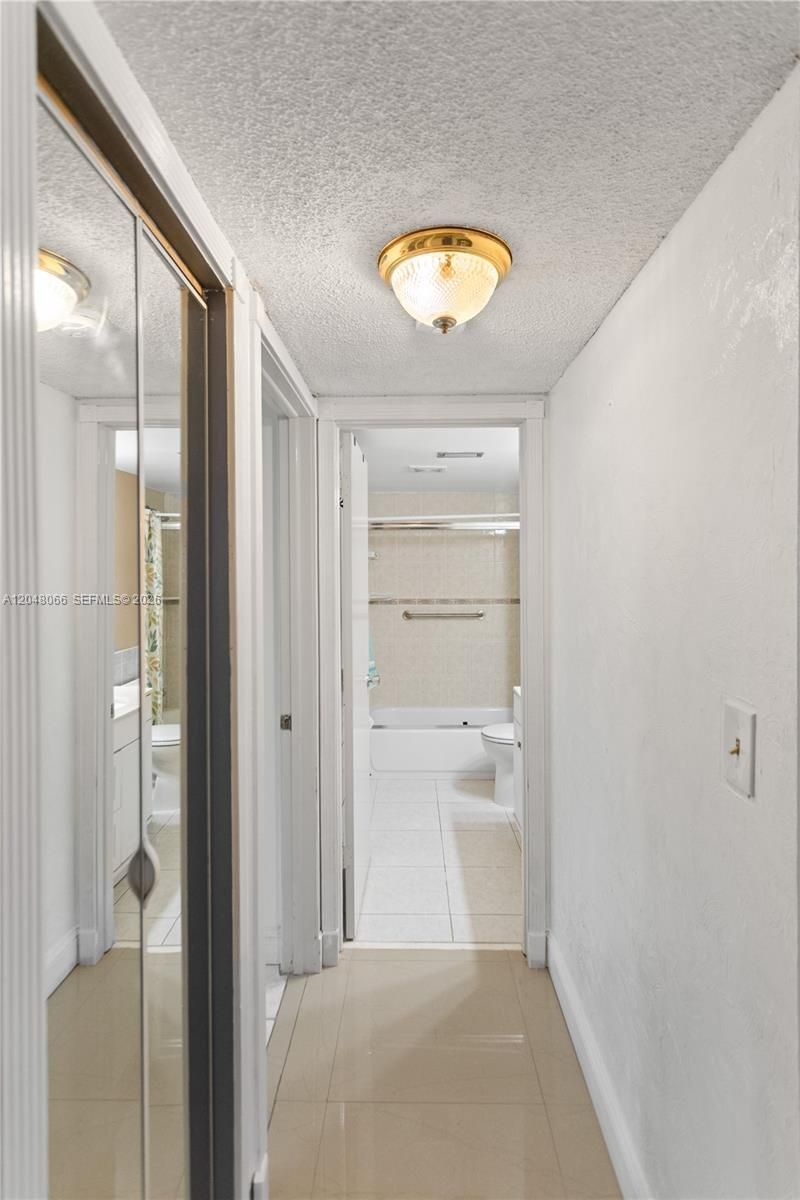 204 E Laurel Dr, Unit 1204, Margate, FL 33326 Photo
