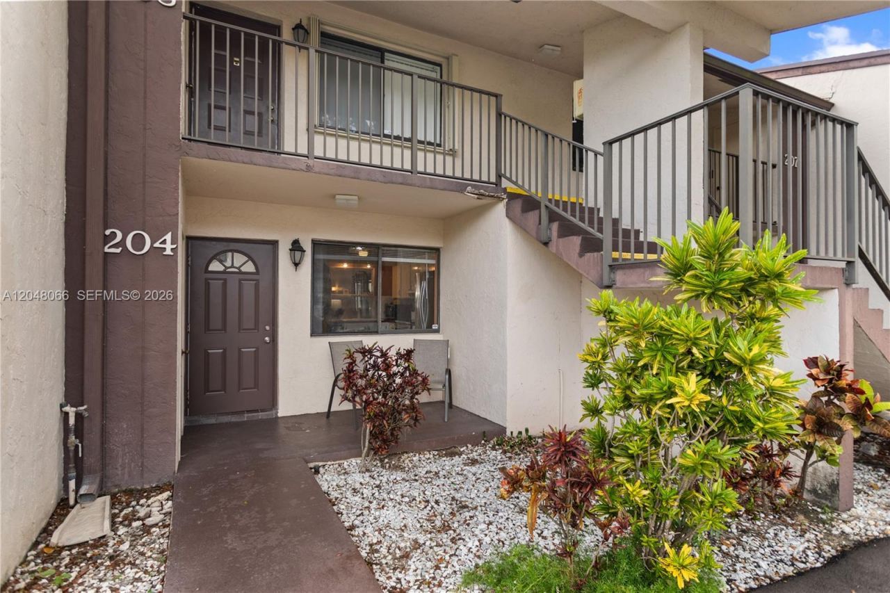 204 E Laurel Dr, Unit 1204, Margate, FL 33326 Photo