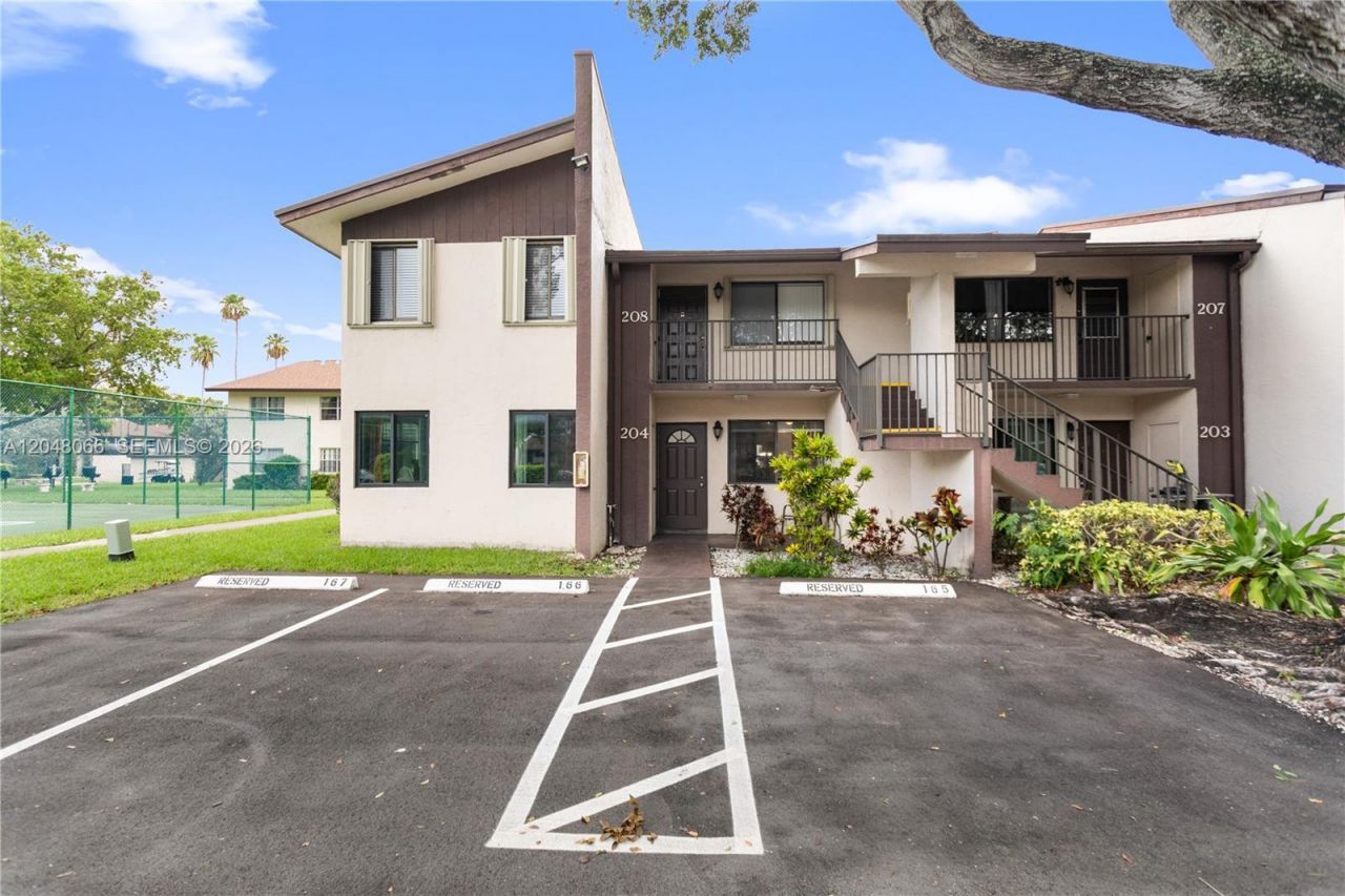 204 E Laurel Dr, Unit 1204, Margate, FL 33326 Photo