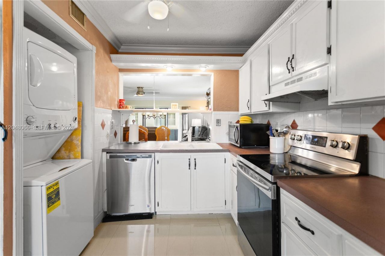 204 E Laurel Dr, Unit 1204, Margate, FL 33326 Photo