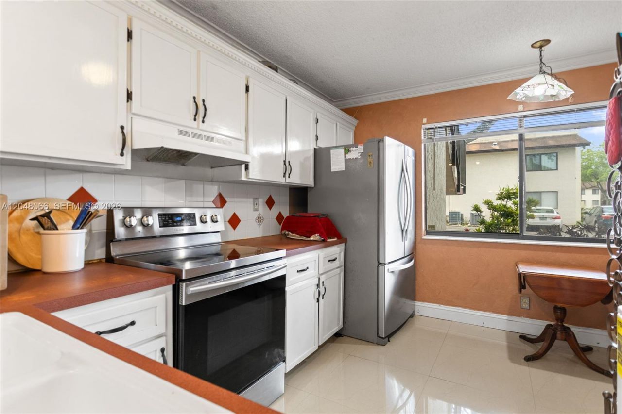 204 E Laurel Dr, Unit 1204, Margate, FL 33326 Photo