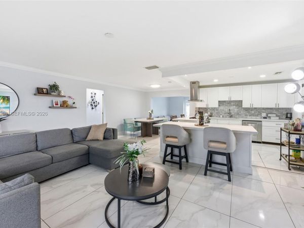 9771 NW 24th Pl , Sunrise, FL 33322