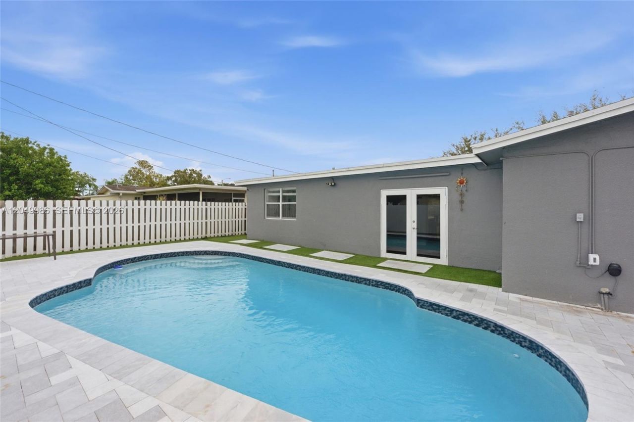9771 NW 24th Pl, Sunrise, FL 33322 Photo