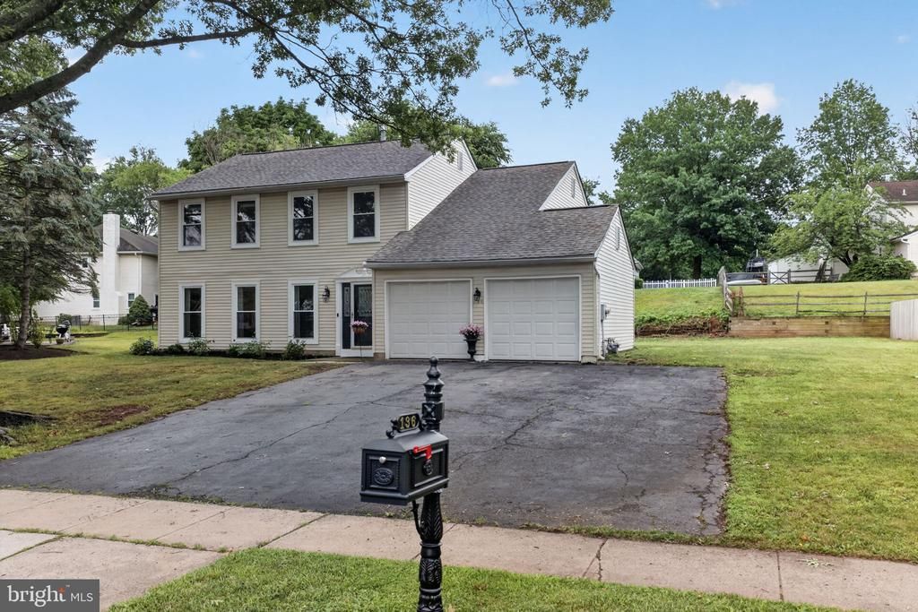 136 BEDFORD LANE, LANSDALE, PA 19446