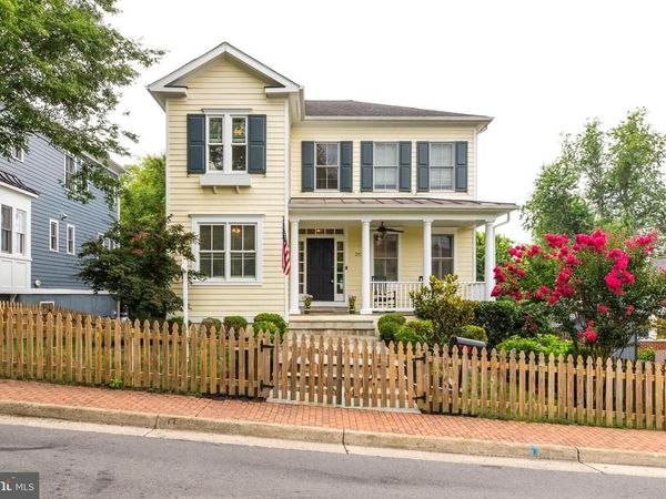 207 NORTH STREET NE, LEESBURG, VA 20176