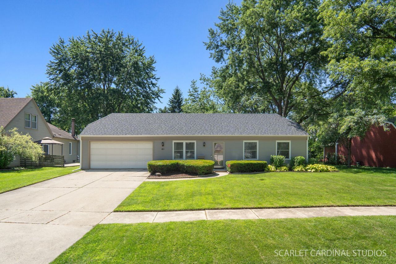 61 Ingleshire Road, Montgomery, IL 60538 Main Photo