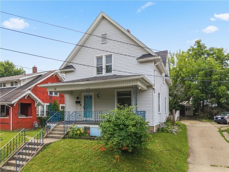 330 W Market Street, Alliance, OH 44601 Photo 2