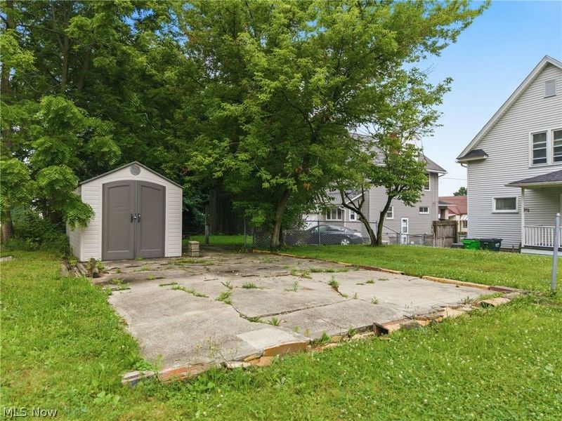 330 W Market Street, Alliance, OH 44601 Photo 21