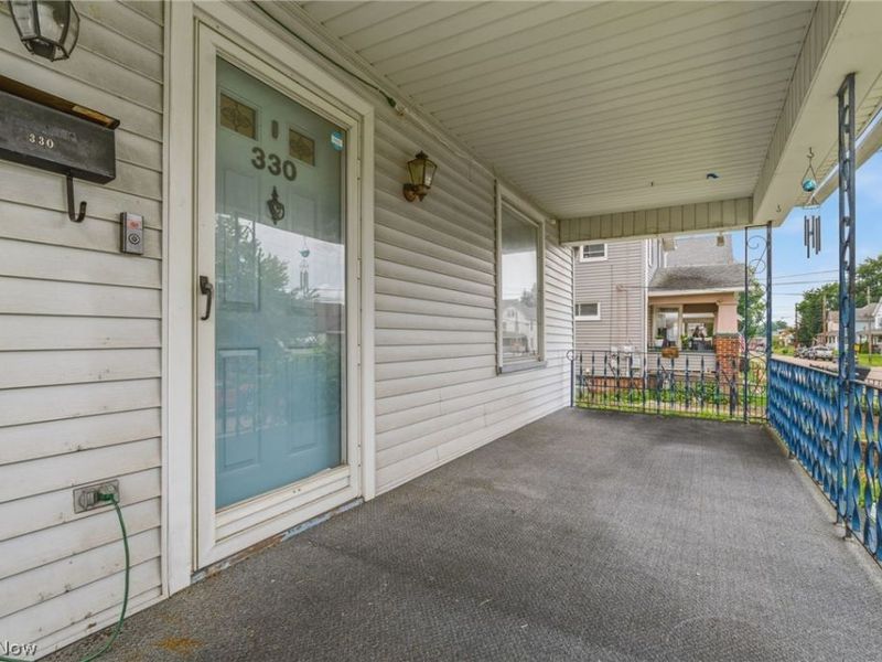 330 W Market Street, Alliance, OH 44601 Photo 4