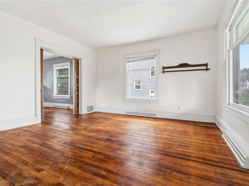 330 W Market Street, Alliance, OH 44601 Photo 7