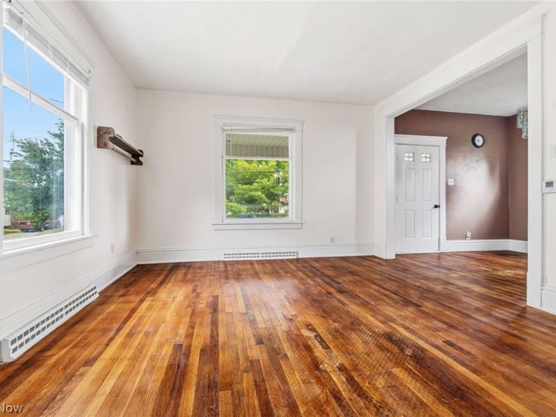 330 W Market Street, Alliance, OH 44601 Photo 8