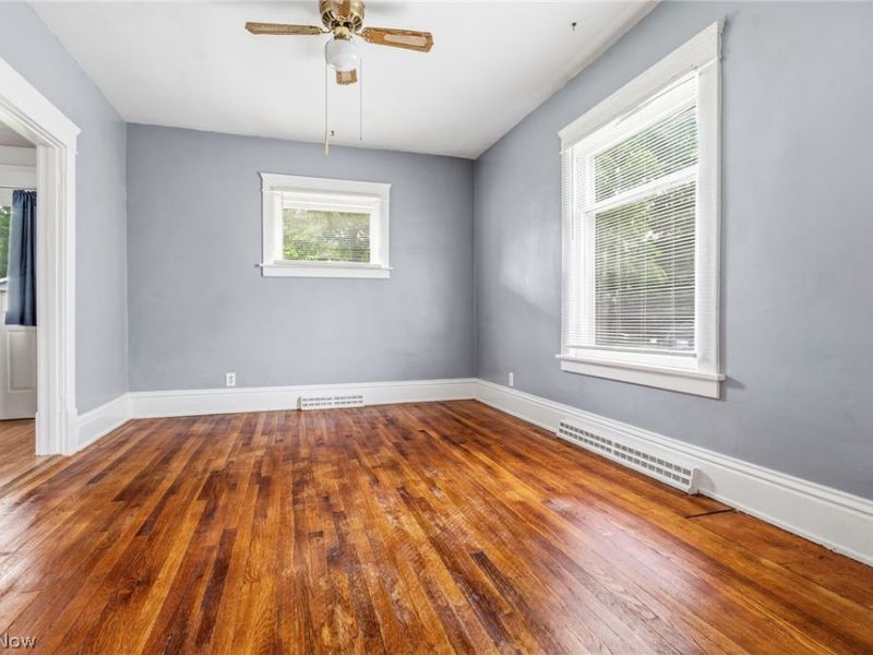 330 W Market Street, Alliance, OH 44601 Photo 9