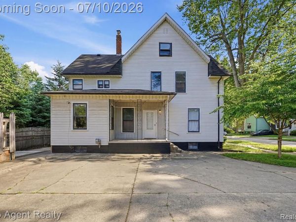 74 Washington Street, Mt. Clemens, MI 48043