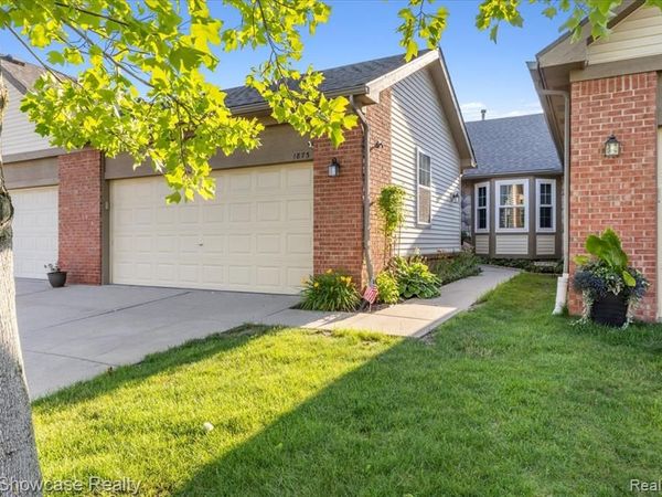 1873 N Kenwyck Drive, Superior Twp, MI 48198