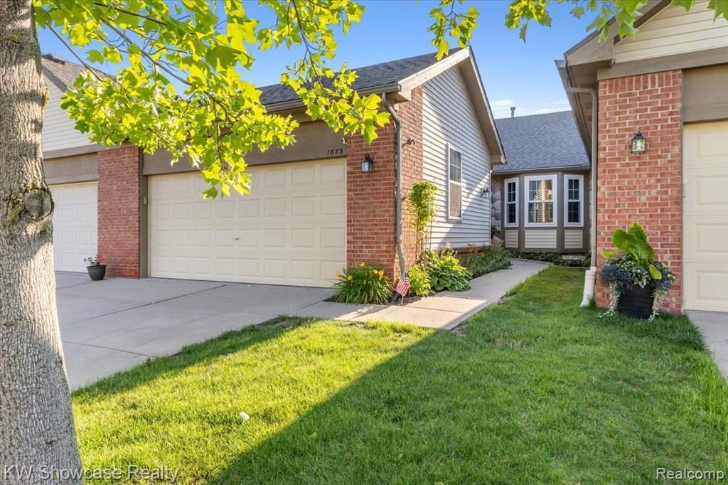 1873 N Kenwyck Drive, Superior Township, MI 48198 Main Photo