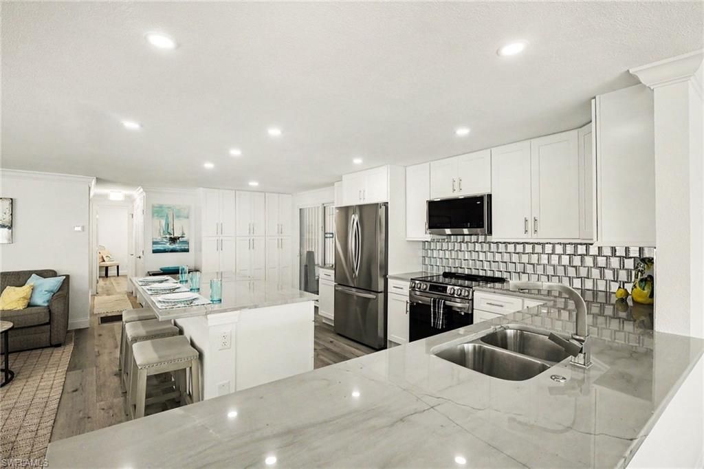 11181 Azalea Ln, Fort Myers Beach, FL 33931 Photo