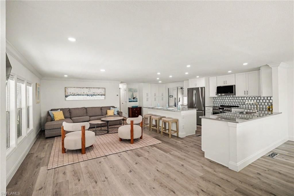 11181 Azalea Ln, Fort Myers Beach, FL 33931 Photo