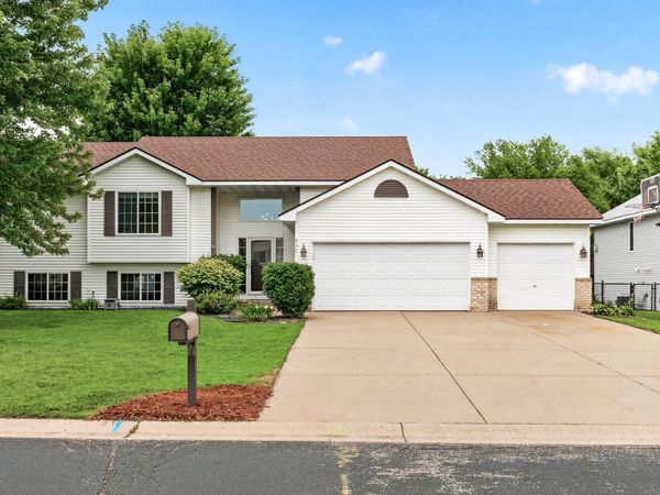932 E Orchard Street, Belle Plaine, MN 56011