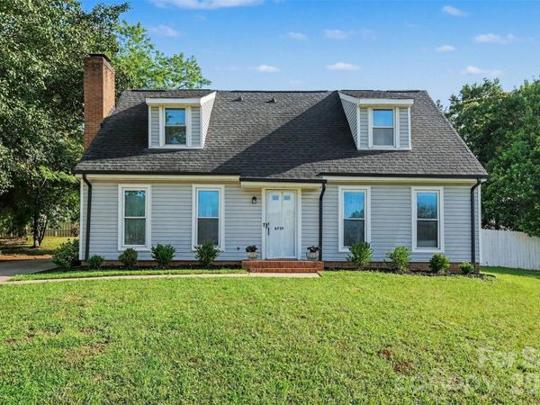 6739 Old Meadow Road, Charlotte, NC 28227