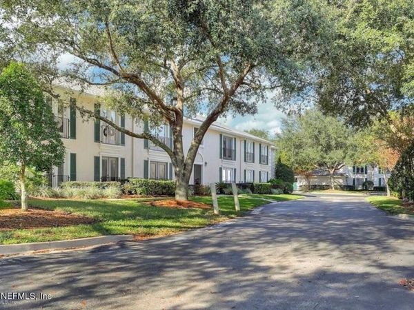 13715 RICHMOND PARK Drive N, Unit 504, Jacksonville, FL 32224