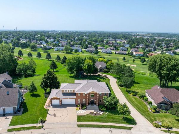 1107 Scenic Hill Lane , De Witt, IA 52742