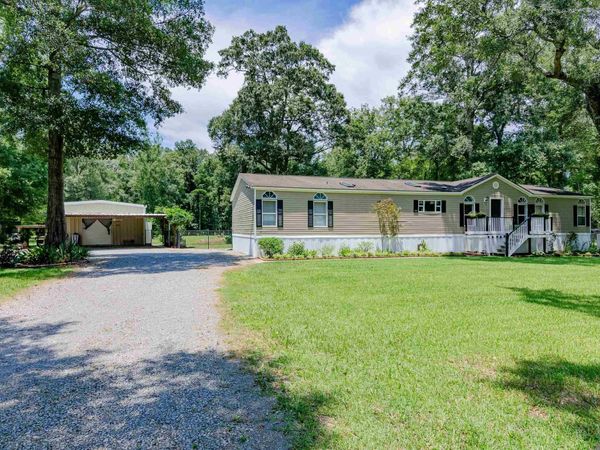 14435 Hubbs Acres Ave, Pride, LA 70770