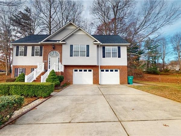 1636 Harper Spring Drive , Clemmons, NC 27012
