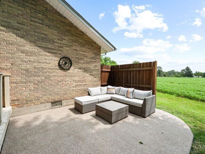 624 Bourbon Street, Blanchester, OH 45107 Photo 30