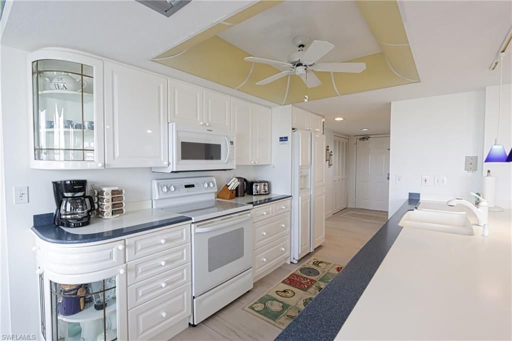 11116 Gulf Shore Dr , Unit 601, Naples, FL 34108 Photo