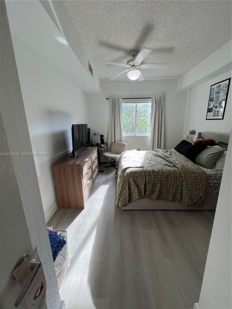 6001 SW 70th St, Unit 421, South Miami, FL 33143 Photo