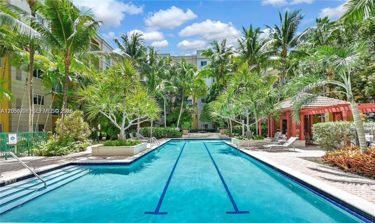6001 SW 70th St, Unit 421, South Miami, FL 33143 Photo