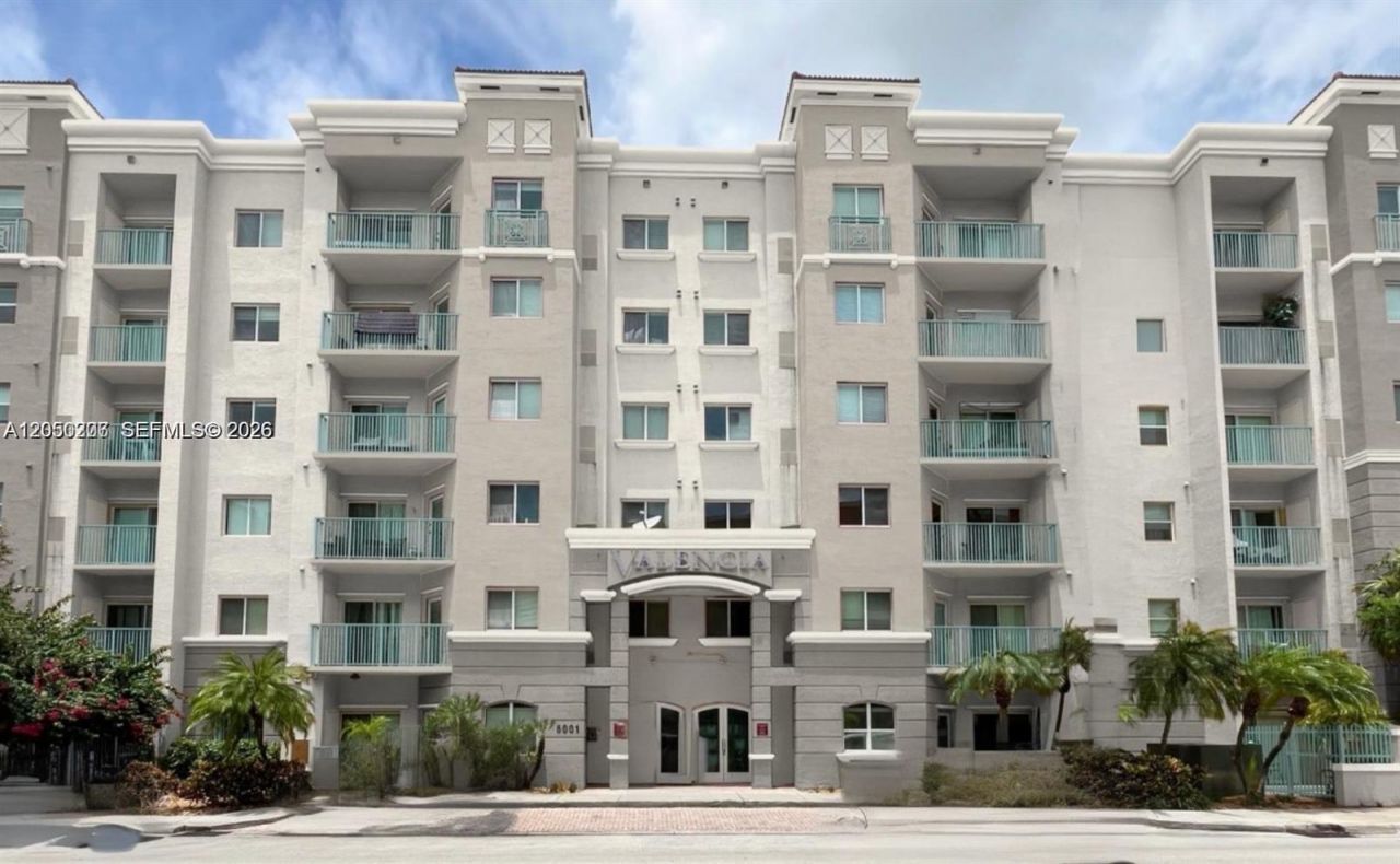 6001 SW 70th St, Unit 421, South Miami, FL 33143 Photo