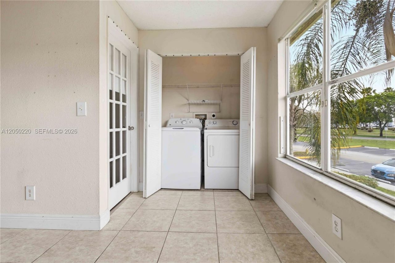 12760 Vista Isles , Unit 724, Sunrise, FL 33325 Photo