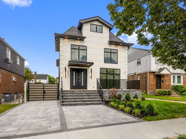 80-27 213th Street, Hollis Hills, NY 11427
