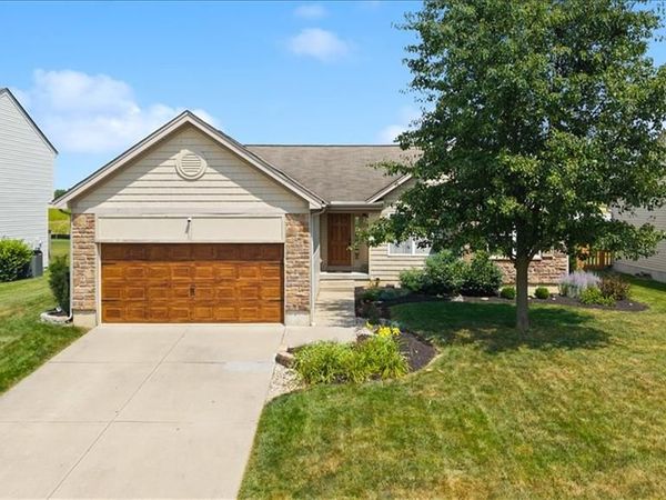 1845 Hunters Ridge Drive, Troy, OH 45373