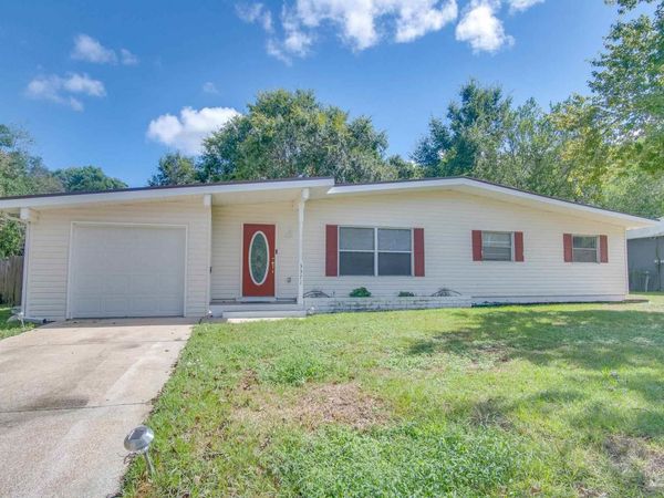 3371 Wellington Rd, Pensacola, FL 32504