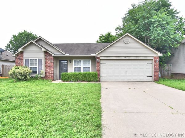 7842 E 132nd Street , Bixby, OK 74008