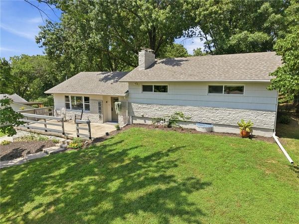 5808 NW Hutson Road, Kansas City, MO 64151