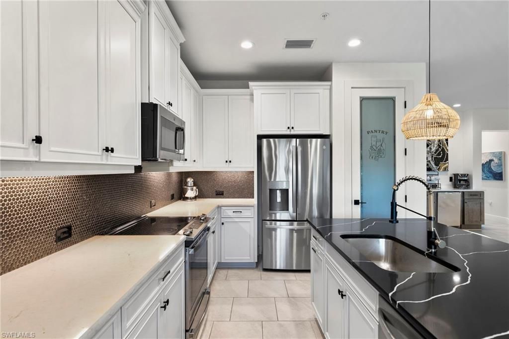2567 Seychelles Dr, Unit 207, Naples, FL 34112 Photo
