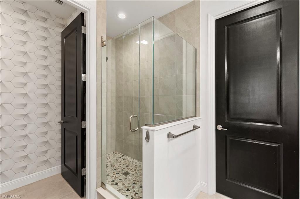 2567 Seychelles Dr, Unit 207, Naples, FL 34112 Photo