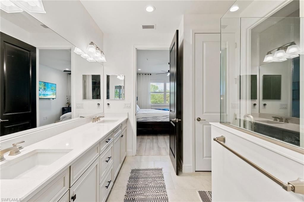 2567 Seychelles Dr, Unit 207, Naples, FL 34112 Photo