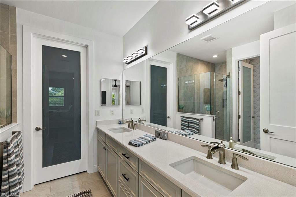 2567 Seychelles Dr, Unit 207, Naples, FL 34112 Photo