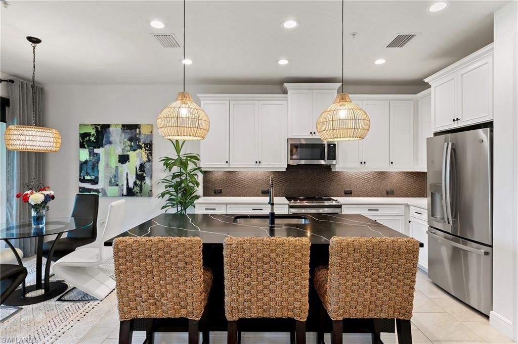 2567 Seychelles Dr, Unit 207, Naples, FL 34112 Photo