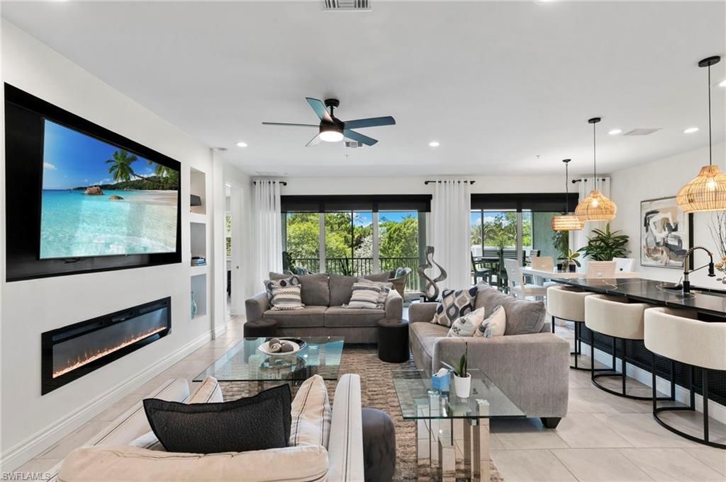 2567 Seychelles Dr, Unit 207, Naples, FL 34112 Photo