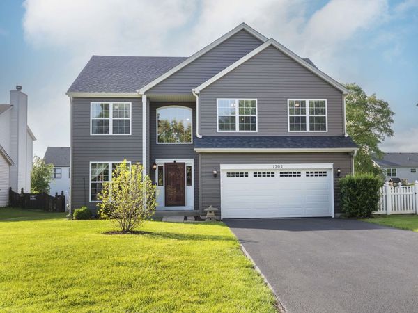 1702 Sierra Highlands Court , Plainfield, IL 60586