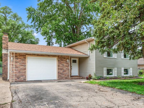 337 E Briarcliff Road , Bolingbrook, IL 60440