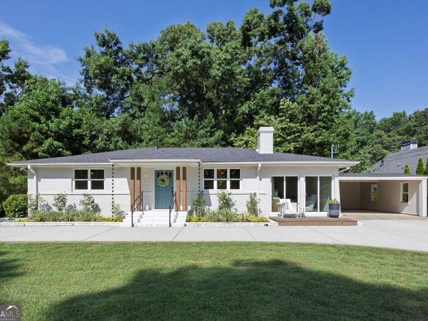 401 Cottonwood Drive, Woodstock, GA 30189