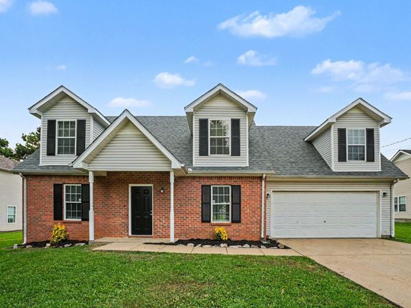 1124 Benton Mason Dr , La Vergne, TN 37086