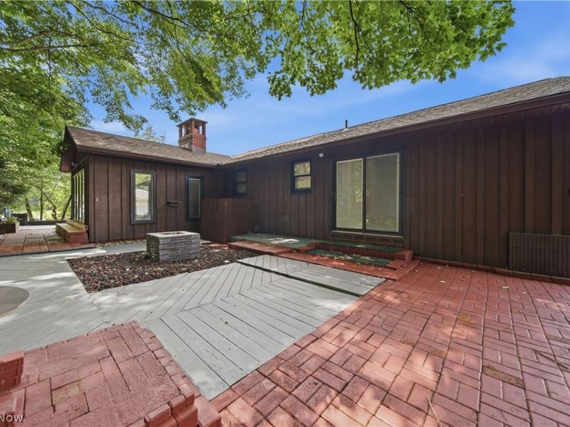 3064 Townsend Street NW, Uniontown, OH 44685 Photo 5