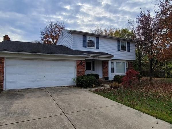 29359 HEMLOCK Drive , Farmington Hills, MI 48336